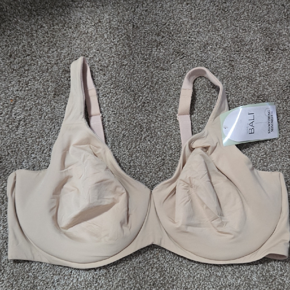 Bali Smooth Underwire Bra in Light Nude